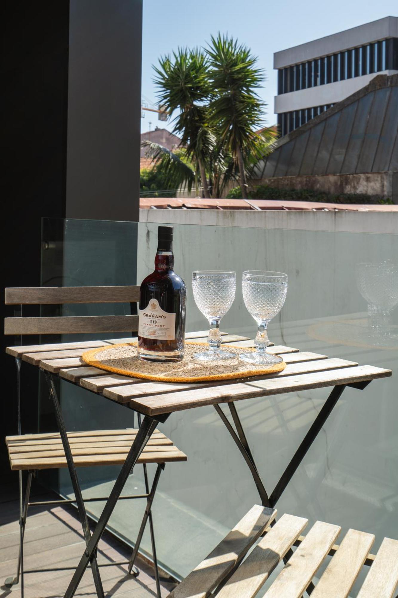 Host Wise - Charming Welcoming Flat - Centrally Located Porto Eksteriør billede